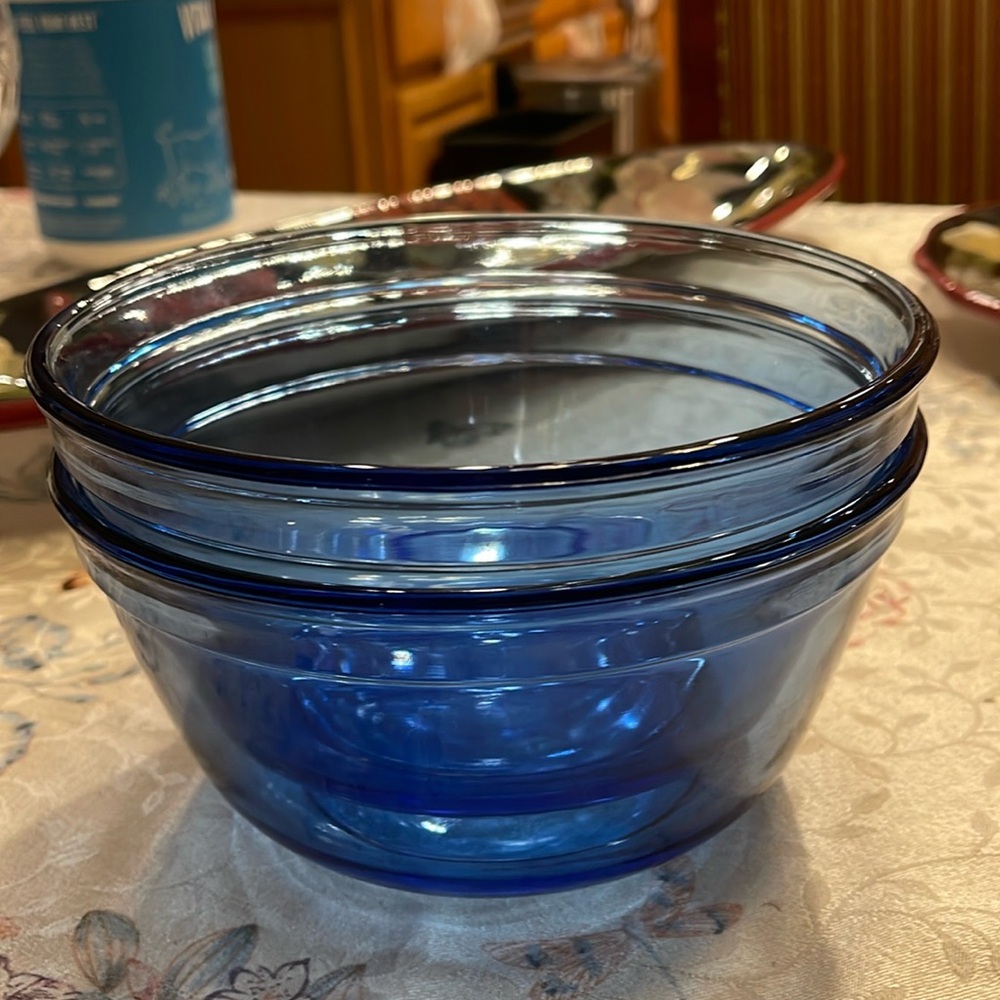 Set of 2 Vintage Anchor Hocking Ovenware  Blue Glass Mixing Bowl - 1.5qt USA